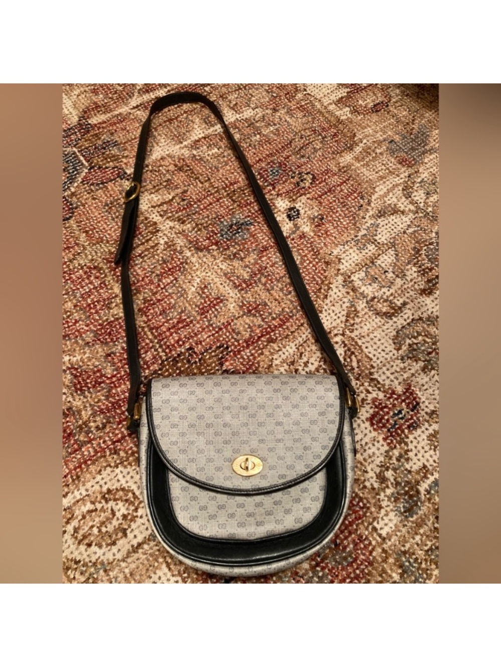 Vintage GUCCI Crossbody Purse. Made in Italy. Never used